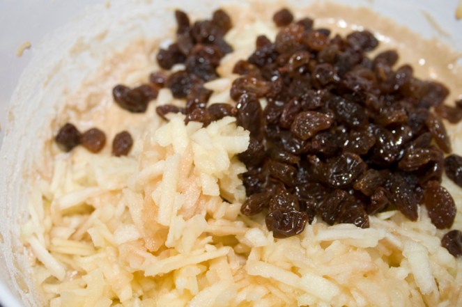 Apple Raisin Breakfast Bread06