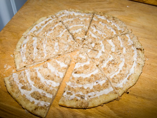 Godfather's Cinnamon Streusel Dessert Pizza 01