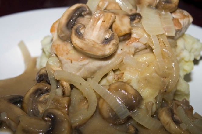 Smothered Pork Chops01_1