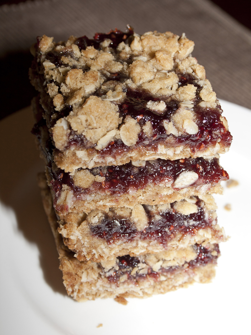 Raspberry Oatmeal Cookie Bars – Bakerlady