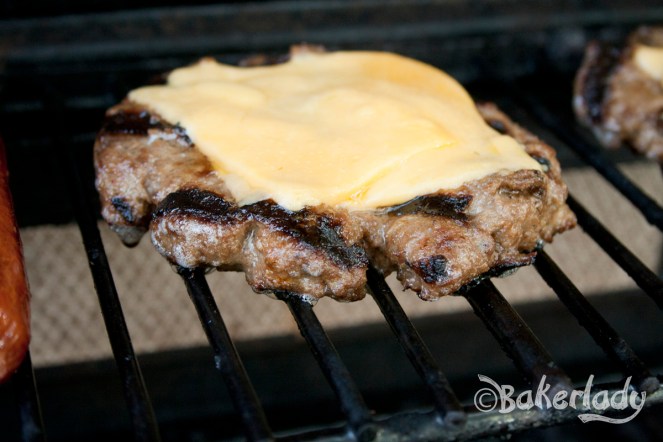 Perfectly Juicy Hamburgers - Bakerlady