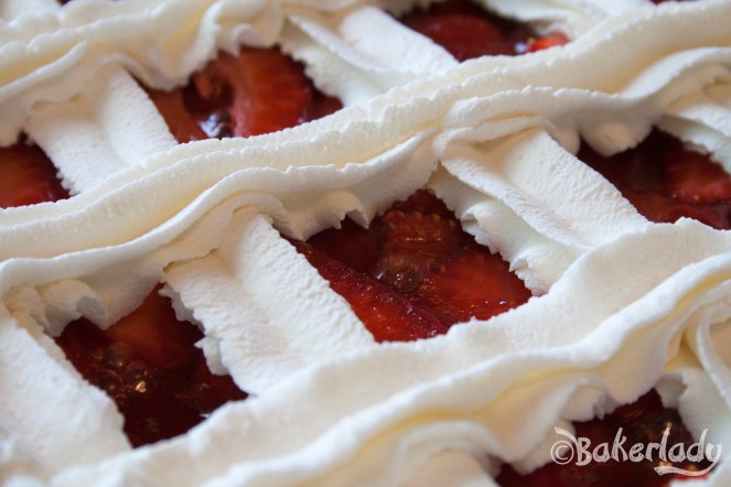 Easy Strawberry Pie - Bakerlady