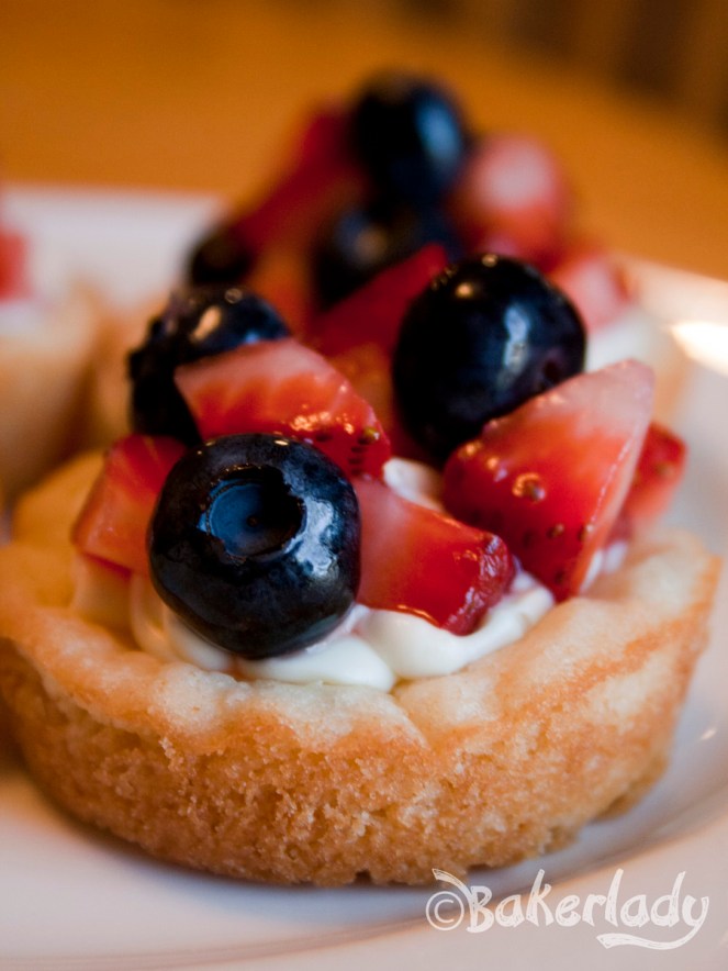 Fruity Lemon Cheesecake Cookie Cups - Bakerlady